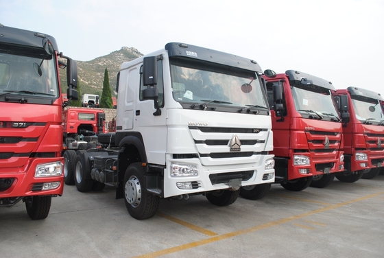 Sichere Zahlungen Sinotruk HOWO 6X4 Traktorfahrzeug 371HP/420HP Schwerlastfahrzeuge aus China