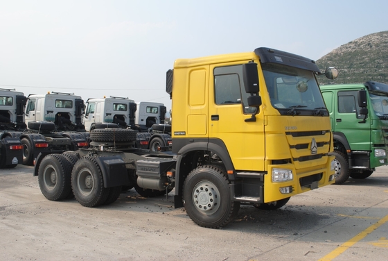 Verkaufen Sie einen Sinotruk-Traktor mit Euro 2 Emissionsstandard 5600x2300x1500