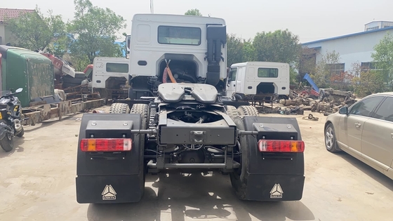 Rohrloser Reifendesign Gebraucht Sinotruk HOWO 371 Lkw-Kopf Traktor Dump Truck mit Rabatt