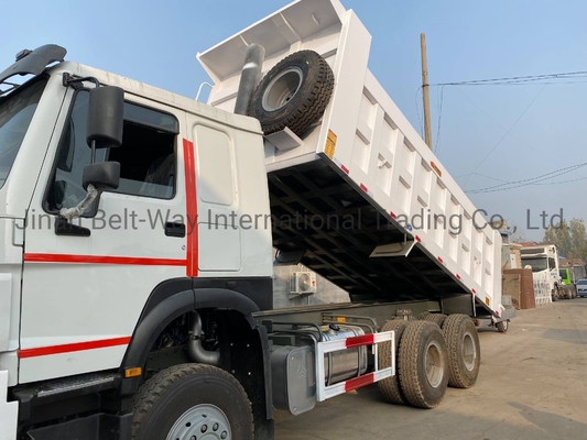 Verkaufen Sie Sinotruk HOWO 6X4 Dump Trucks mit ISO Reifenzertifizierung und 351-450 PS