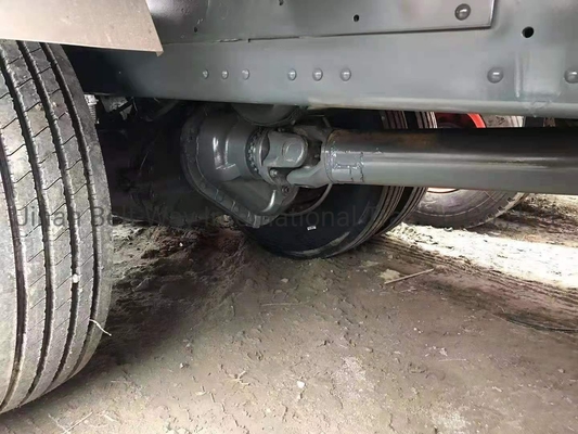Verkaufen Sie Sinotruk HOWO 6X4 Dump Trucks mit ISO Reifenzertifizierung und 351-450 PS